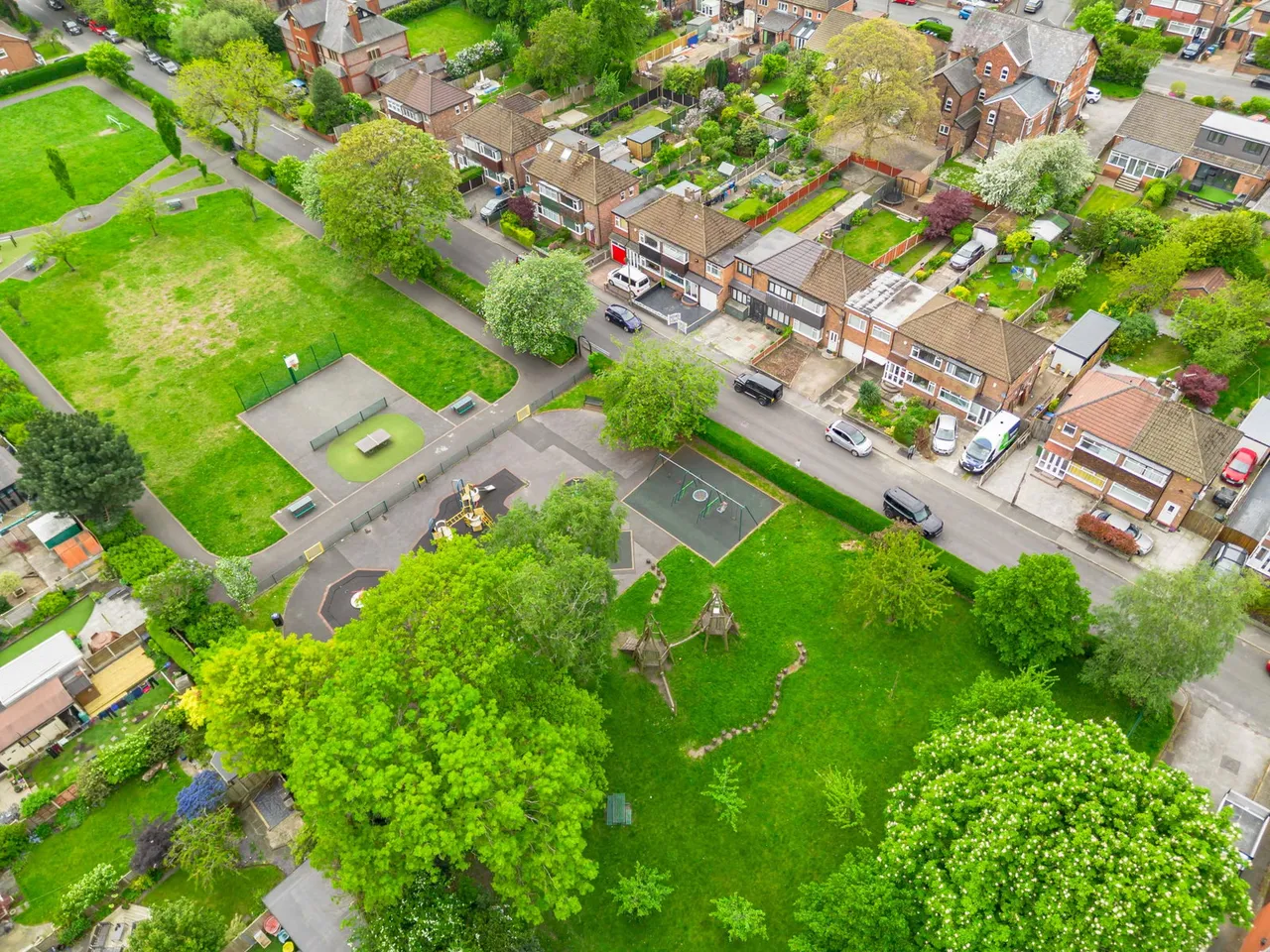 Crescent Park, Heaton Norris, SK4, photo 20