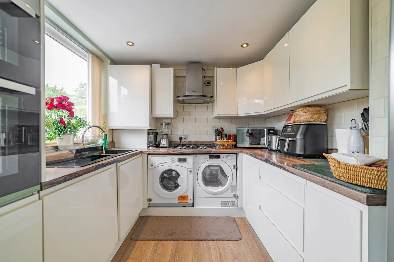 Crescent Park, Heaton Norris, SK4, photo 8