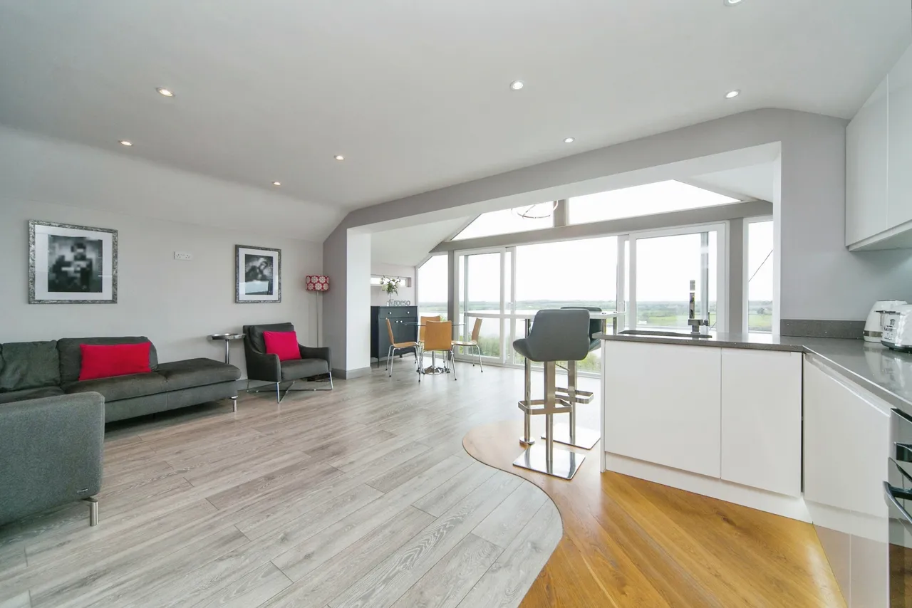 Helen Terrace, Y Felinheli, LL56, photo 3