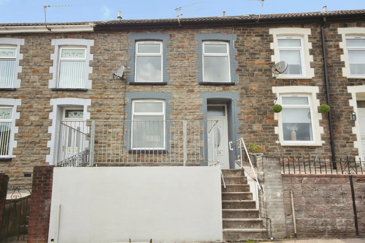 3 bed house for sale, Old Street, Tonypandy, CF40
