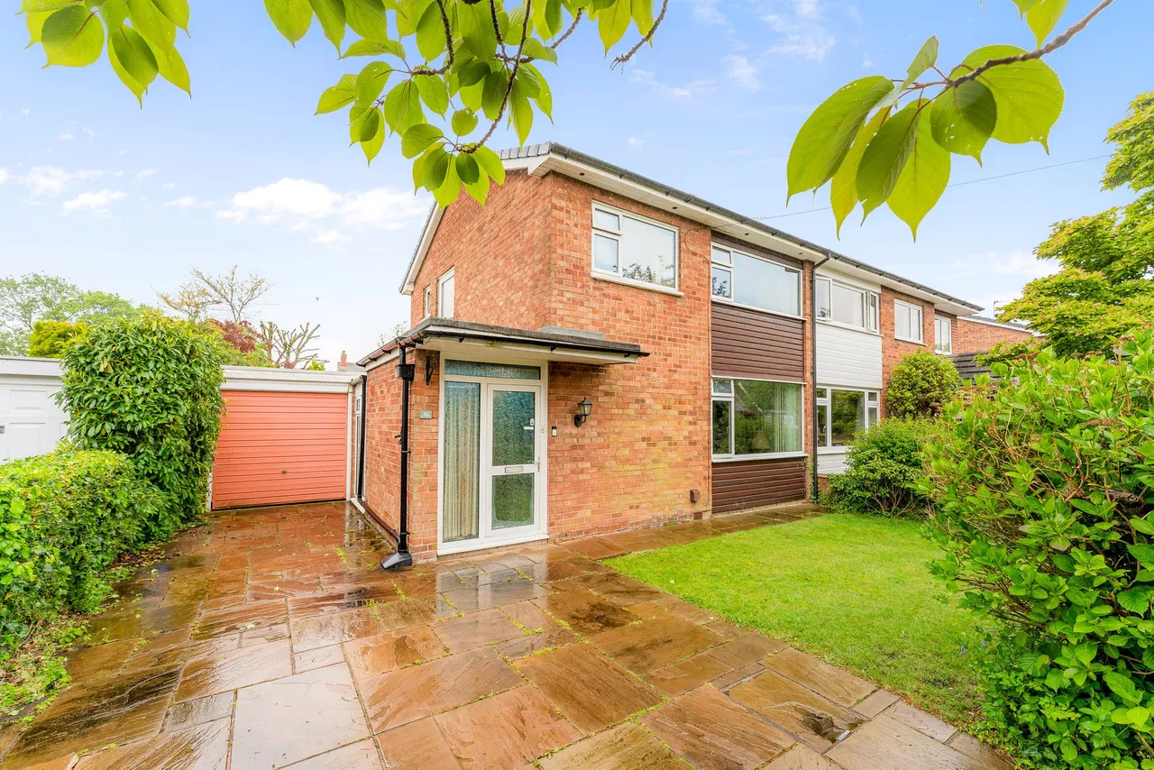 3 bed house for sale — Clarence Avenue, Widnes, Widnes, WA8 9EL