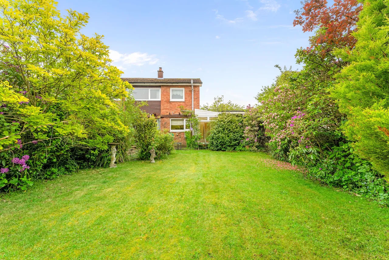 Clarence Avenue, Widnes, Widnes, WA8 9EL, photo 2