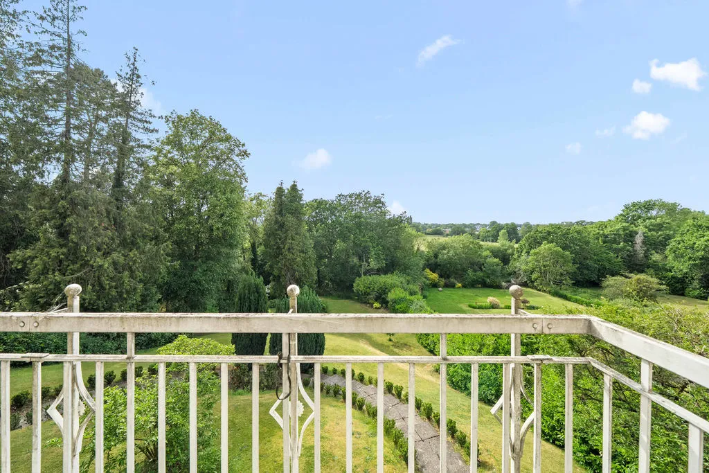 50 Oatlands Drive, Weybridge KT13 9DF, photo 8