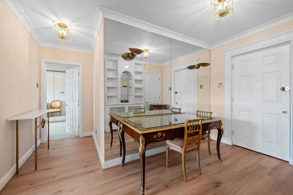 50 Oatlands Drive, Weybridge KT13 9DF, photo 14