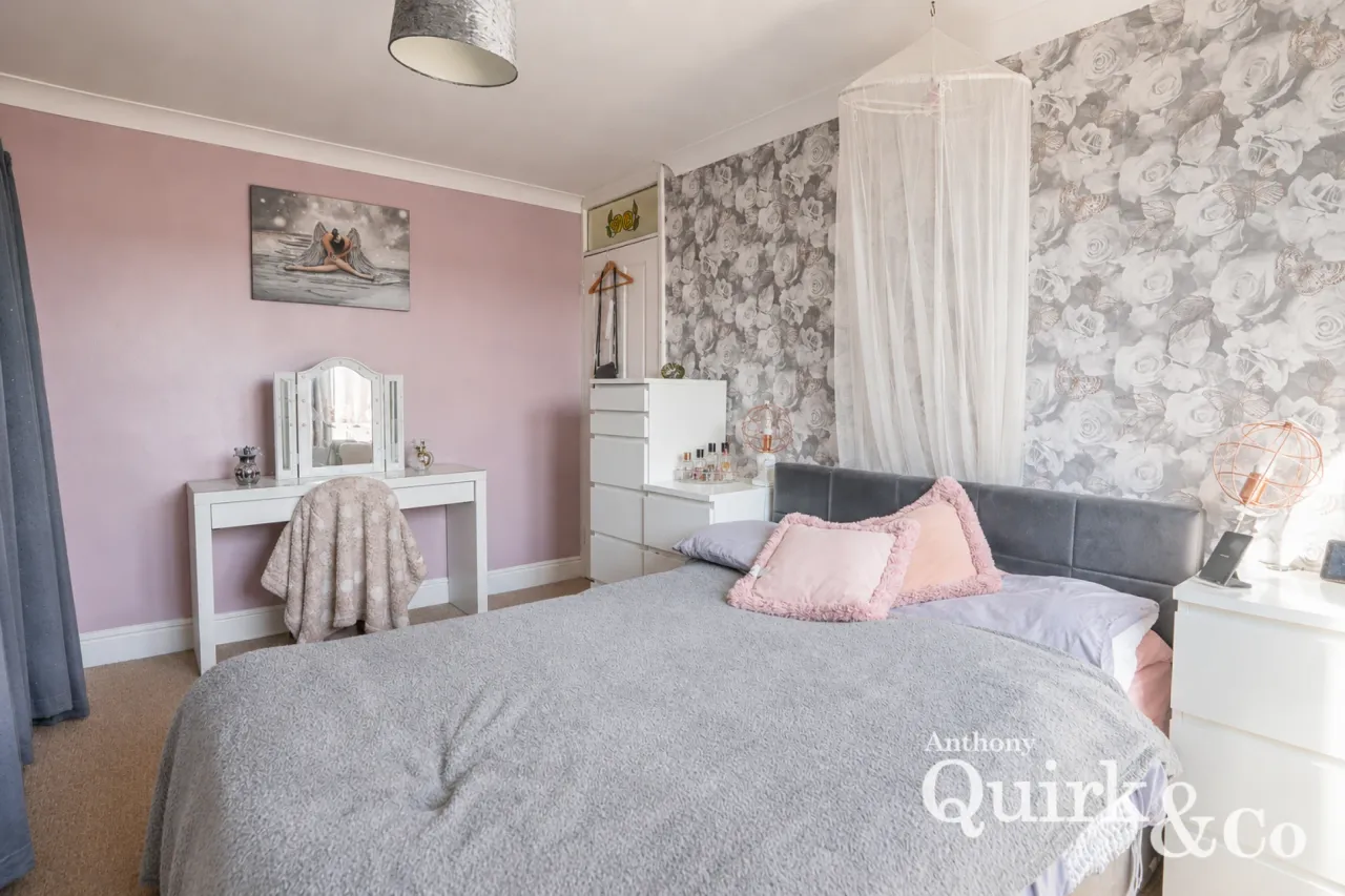 First Avenue, Canvey Island, SS8, photo 7