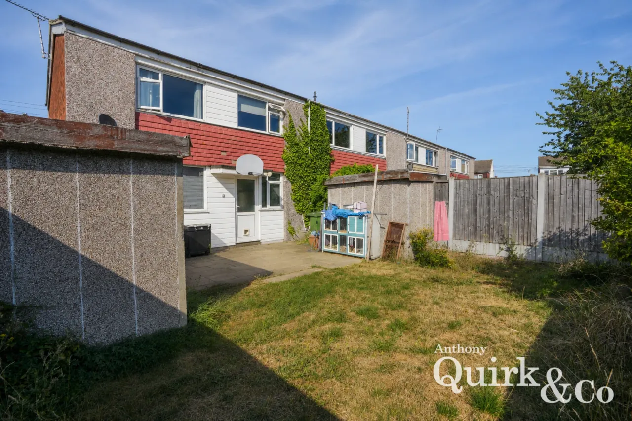 First Avenue, Canvey Island, SS8, photo 12