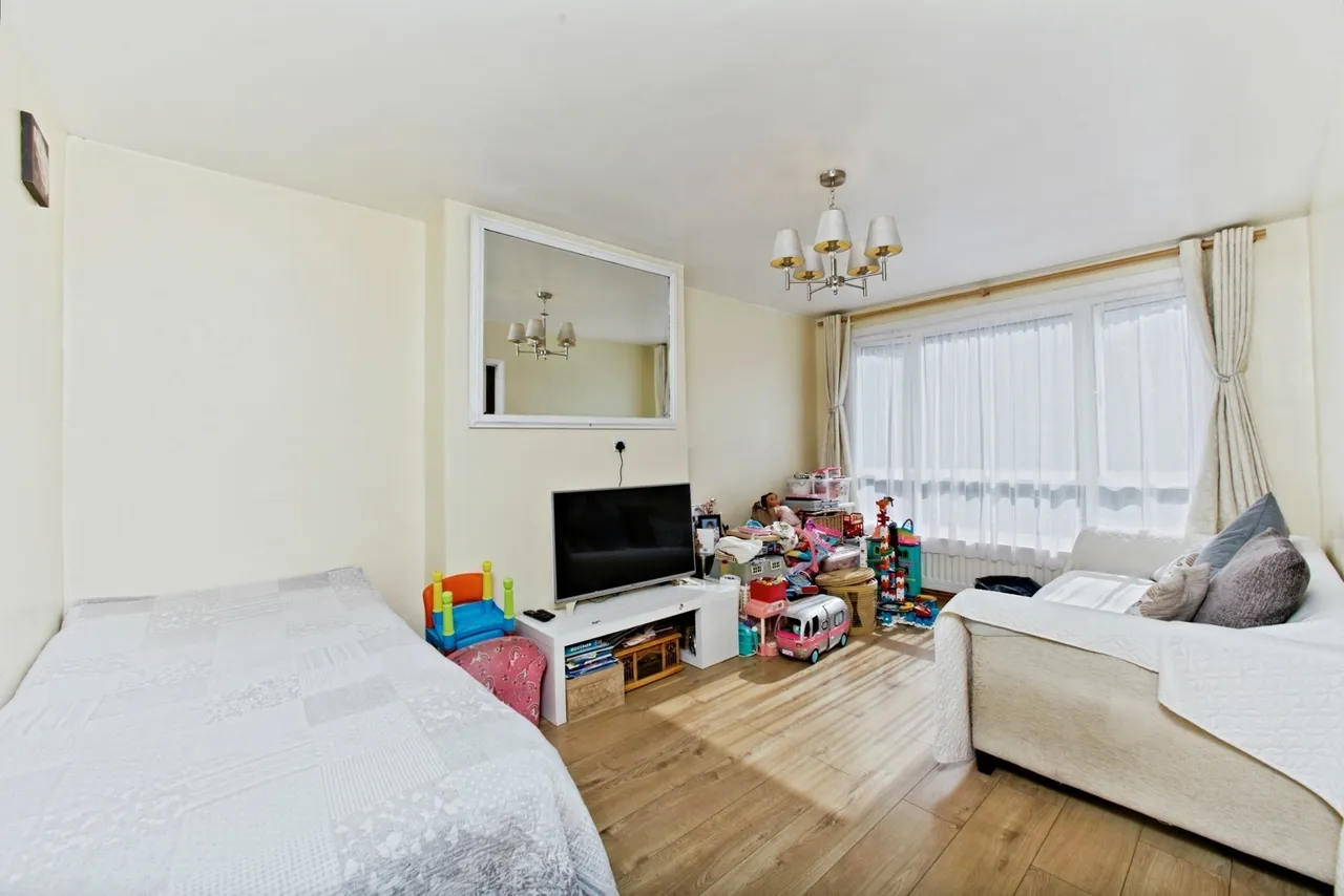 Heather Close, Battersea, SW8, photo 6