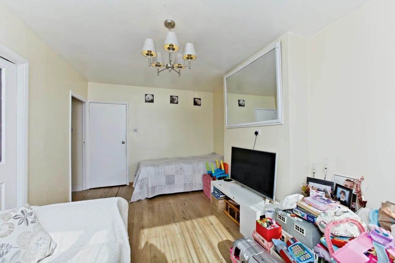 Heather Close, Battersea, SW8, photo 7