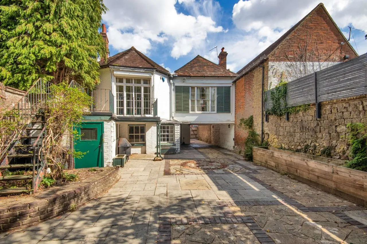 High Street, West Malling, ME19, photo 17