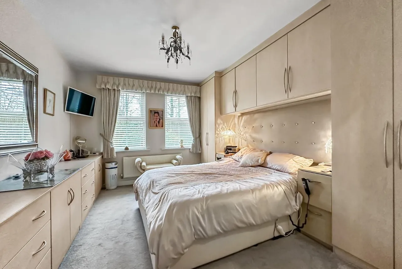 73 Wellington Road, Timperley, Cheshire WA15 7RH, photo 9