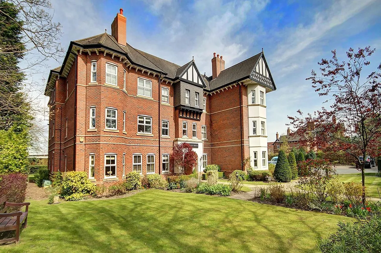 73 Wellington Road, Timperley, Cheshire WA15 7RH, photo 20