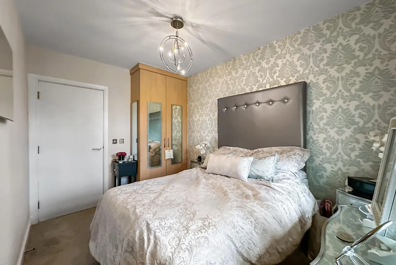 73 Wellington Road, Timperley, Cheshire WA15 7RH, photo 13