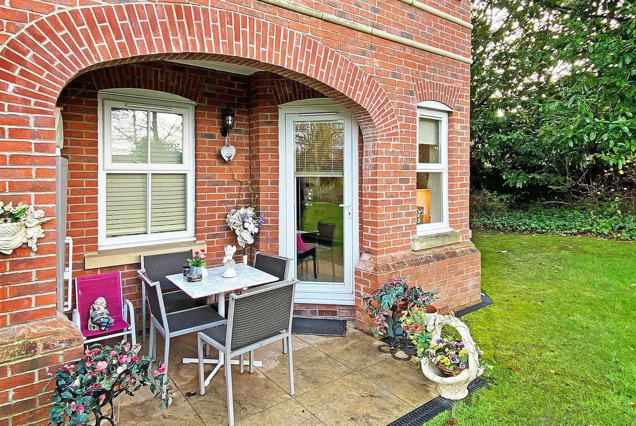 73 Wellington Road, Timperley, Cheshire WA15 7RH, photo 7