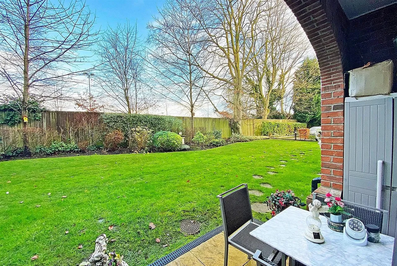 73 Wellington Road, Timperley, Cheshire WA15 7RH, photo 8