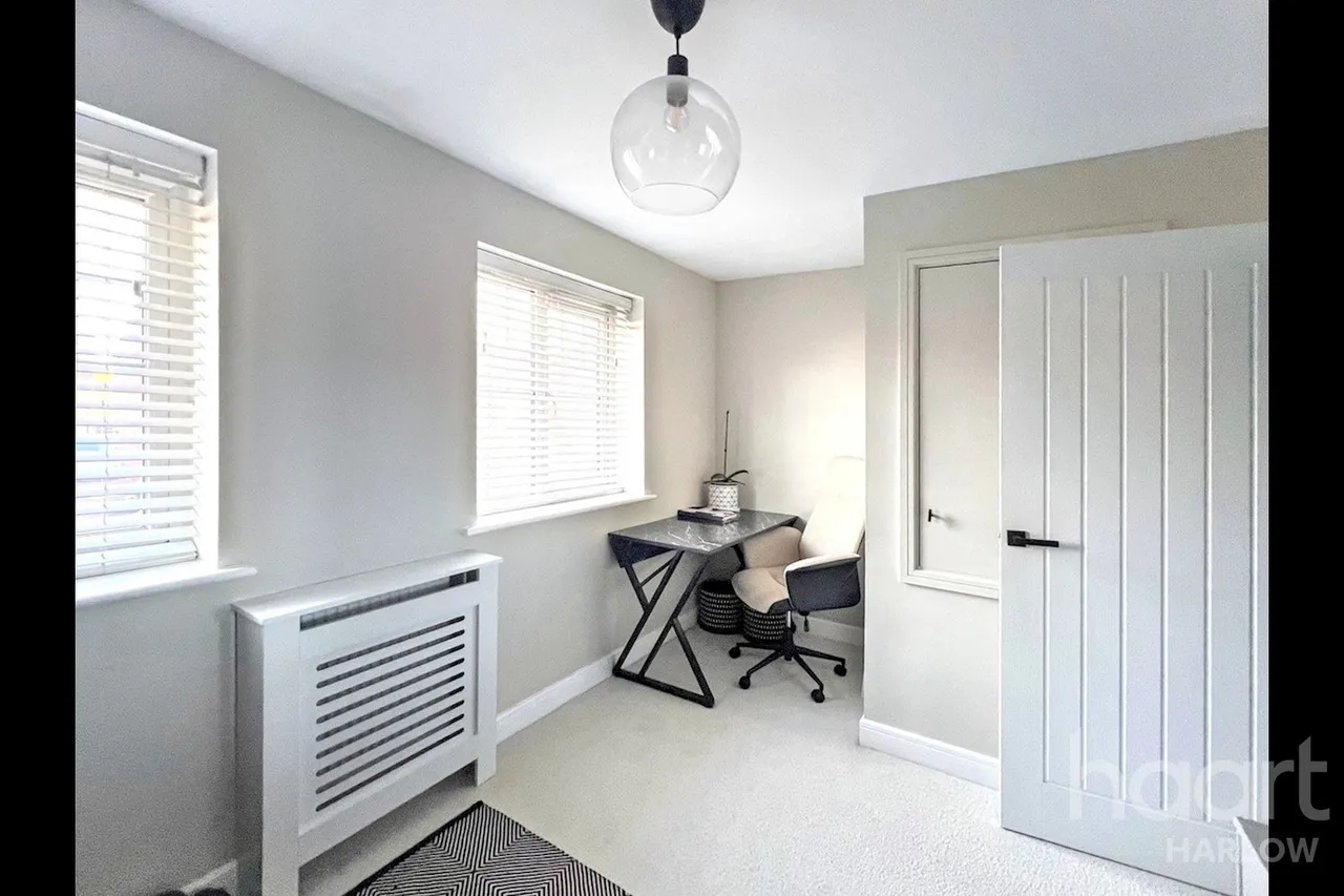 Plover Crescent, Harlow, CM17, photo 12