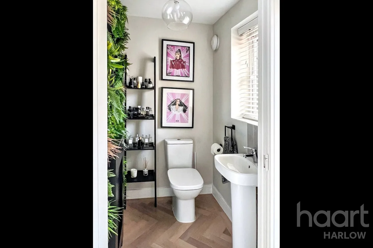 Plover Crescent, Harlow, CM17, photo 6