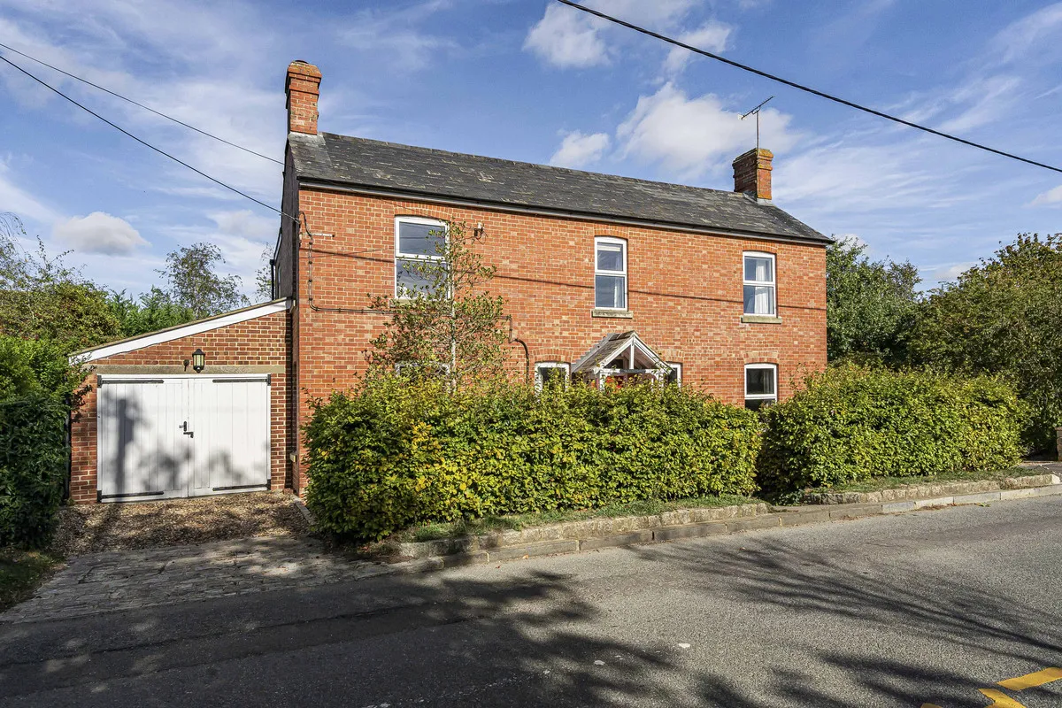 Main Street, Grendon Underwood, photo 44