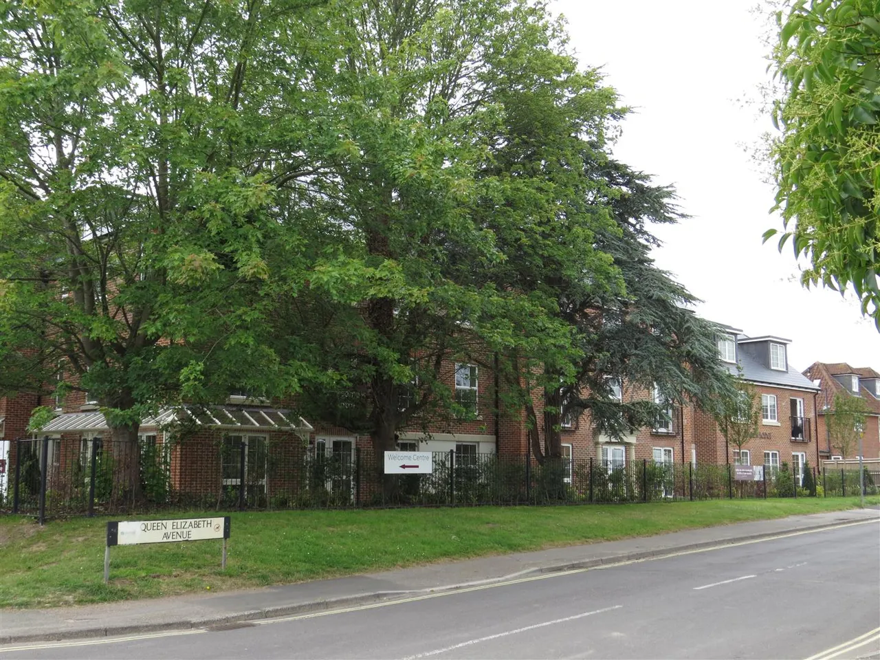 Queen Elizabeth Avenue, Lymington, SO41, photo 8