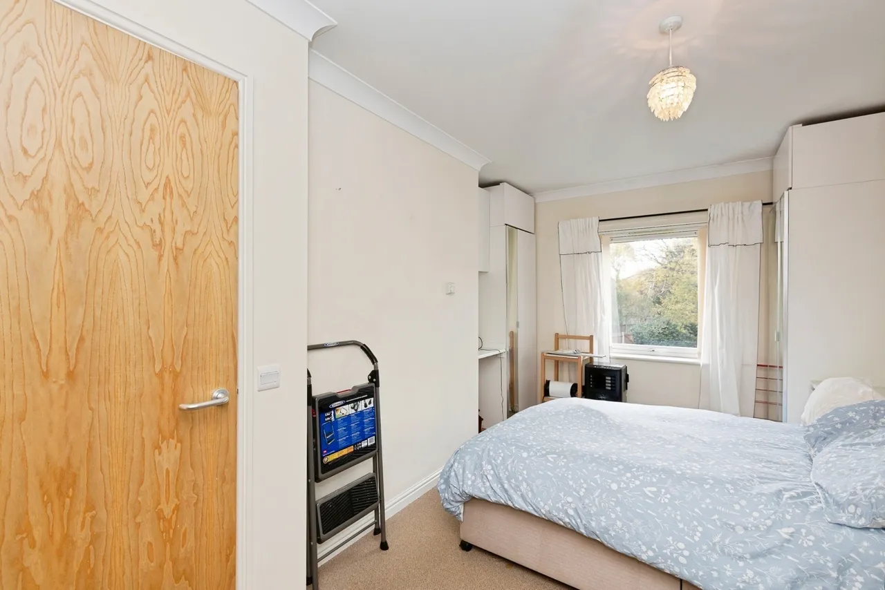 Barnardo Drive, ILFORD, Essex, IG6, photo 14