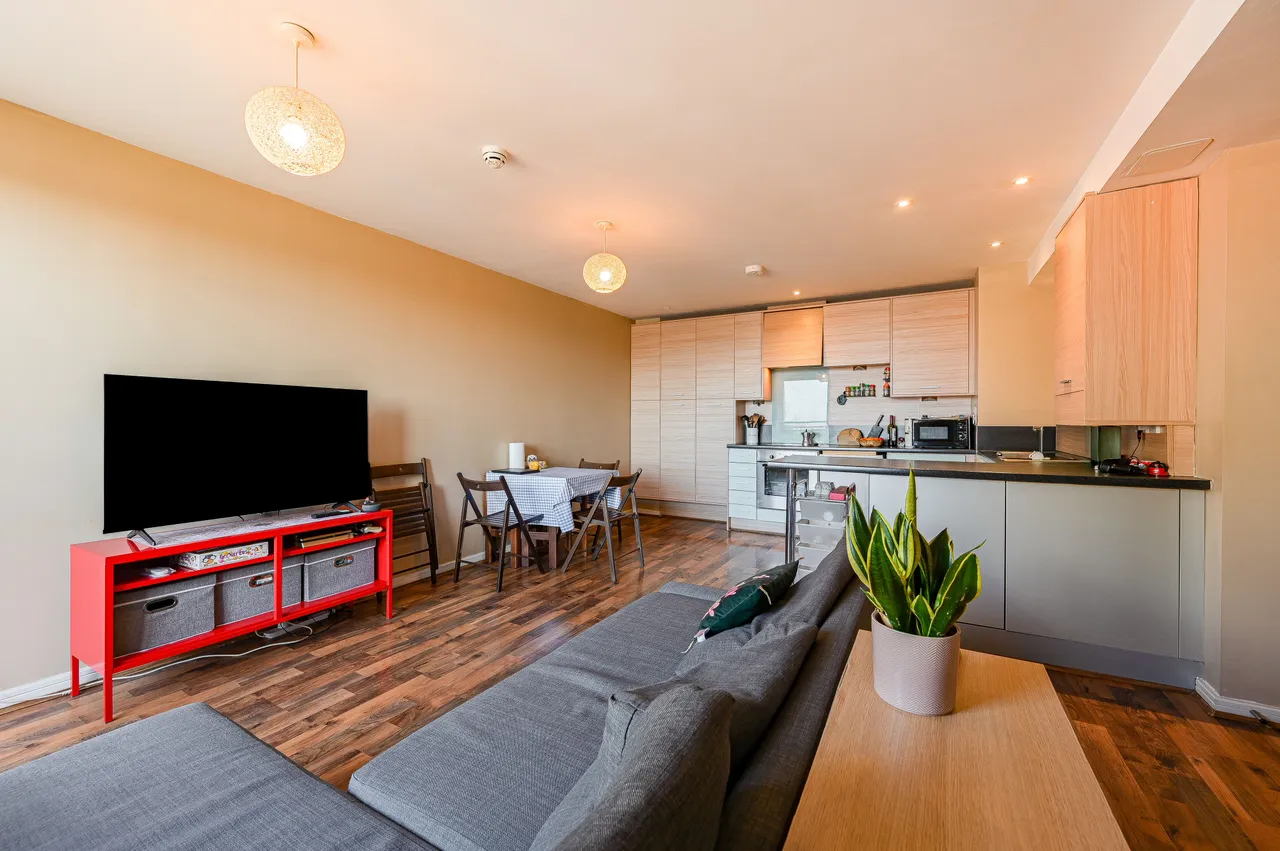 25 Bailey House, Berber Parade, London, photo 2