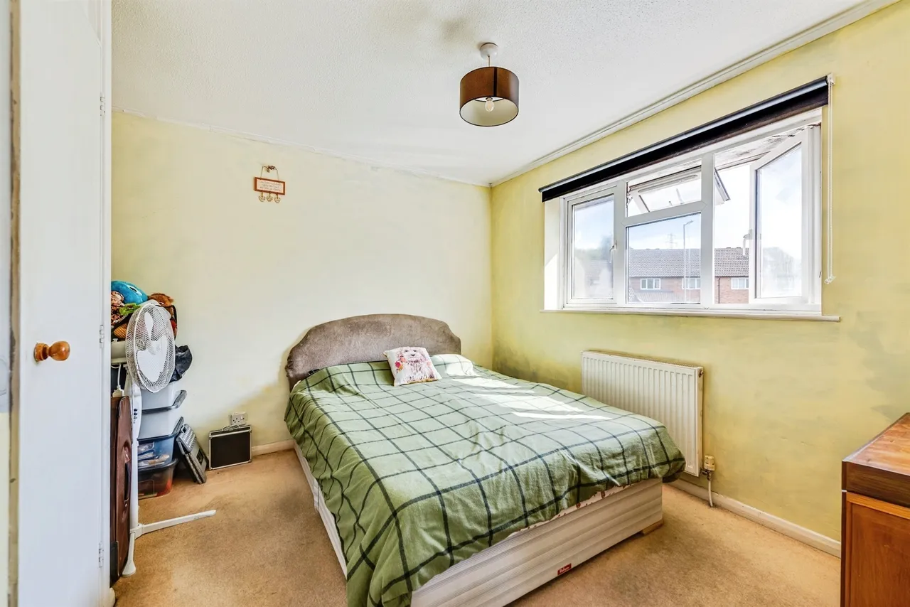 Alder Close, Swindon, SN2, photo 5
