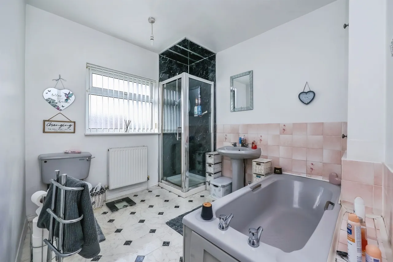 Edmund Grove, Hucknall, NG15, photo 12
