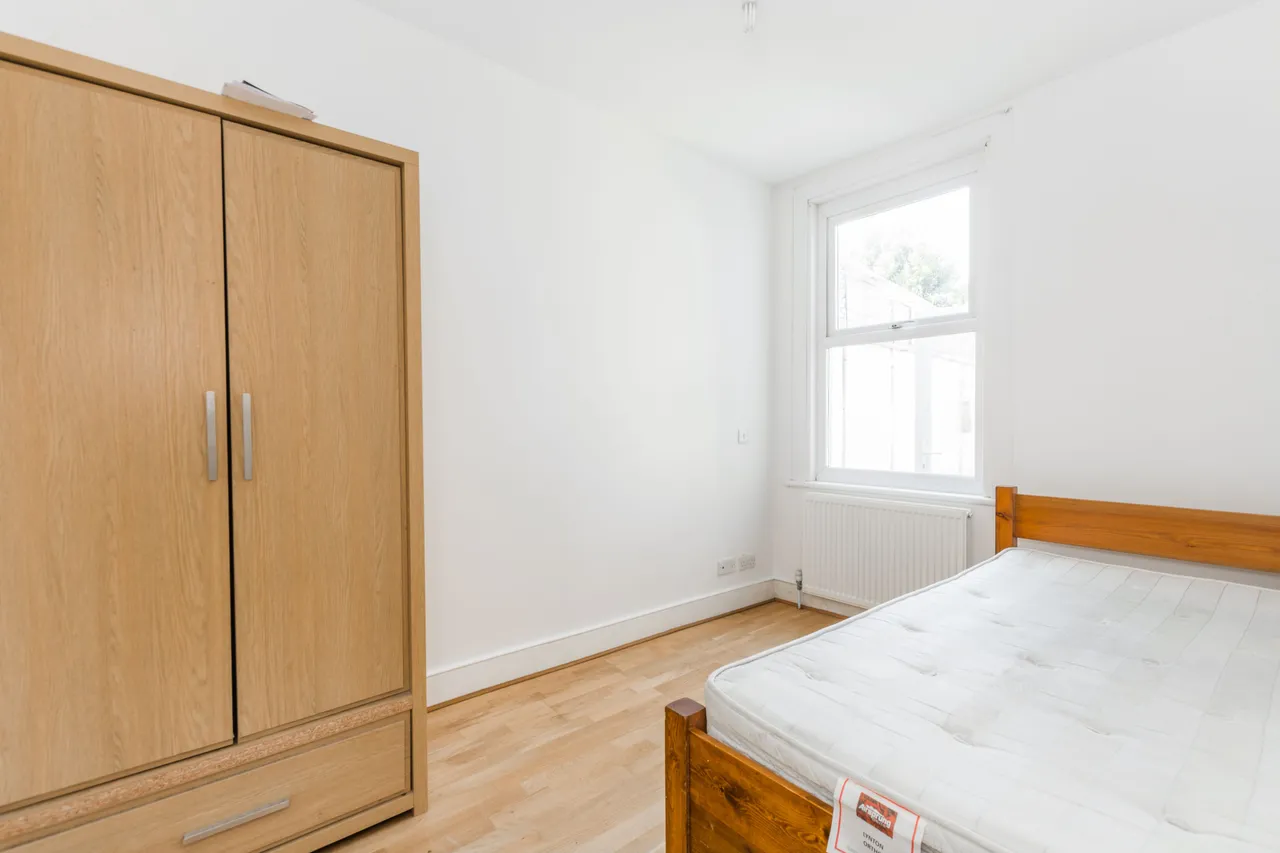 128 Holbrook Road, London, photo 6