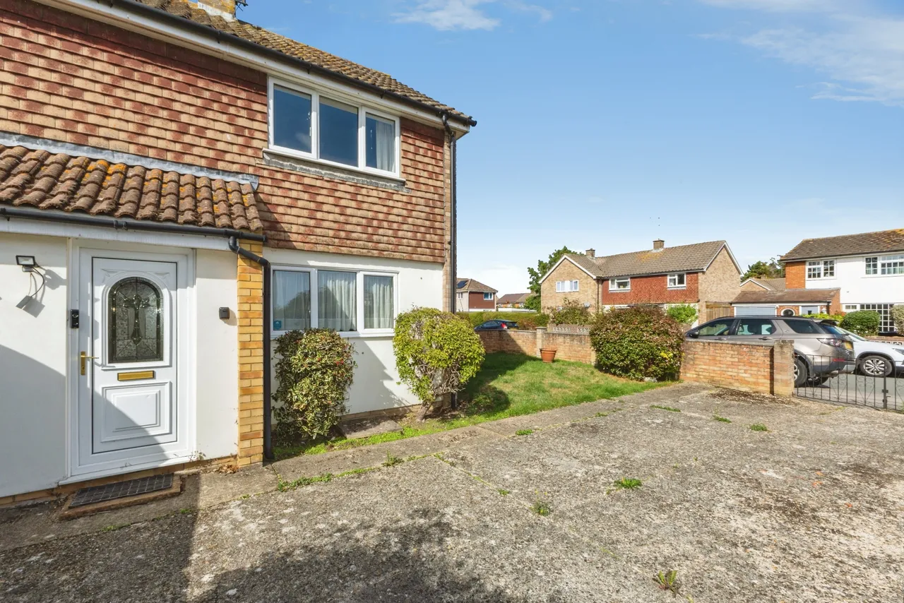 3 bed house for sale, Bruce Road, Reading, RG5