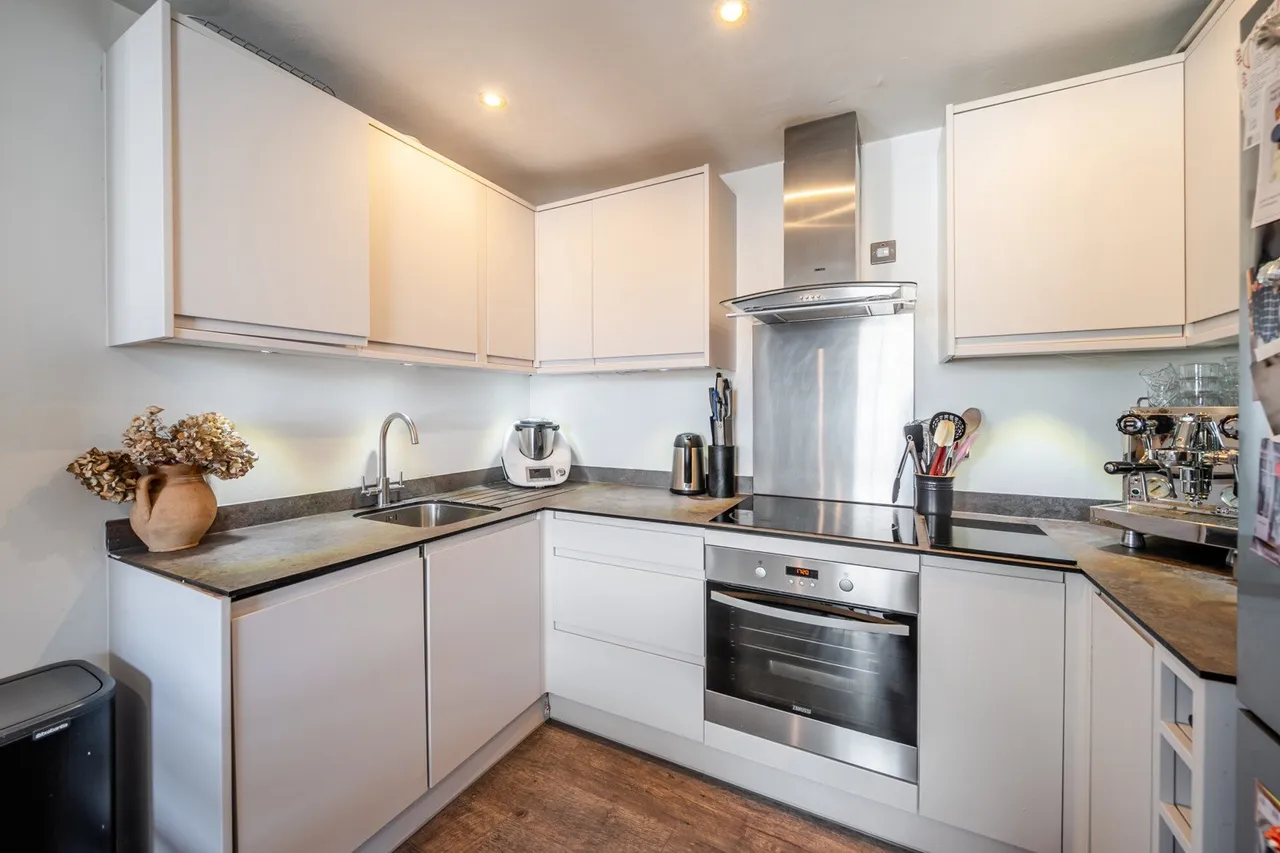 Coldharbour Lane, SE5, photo 11