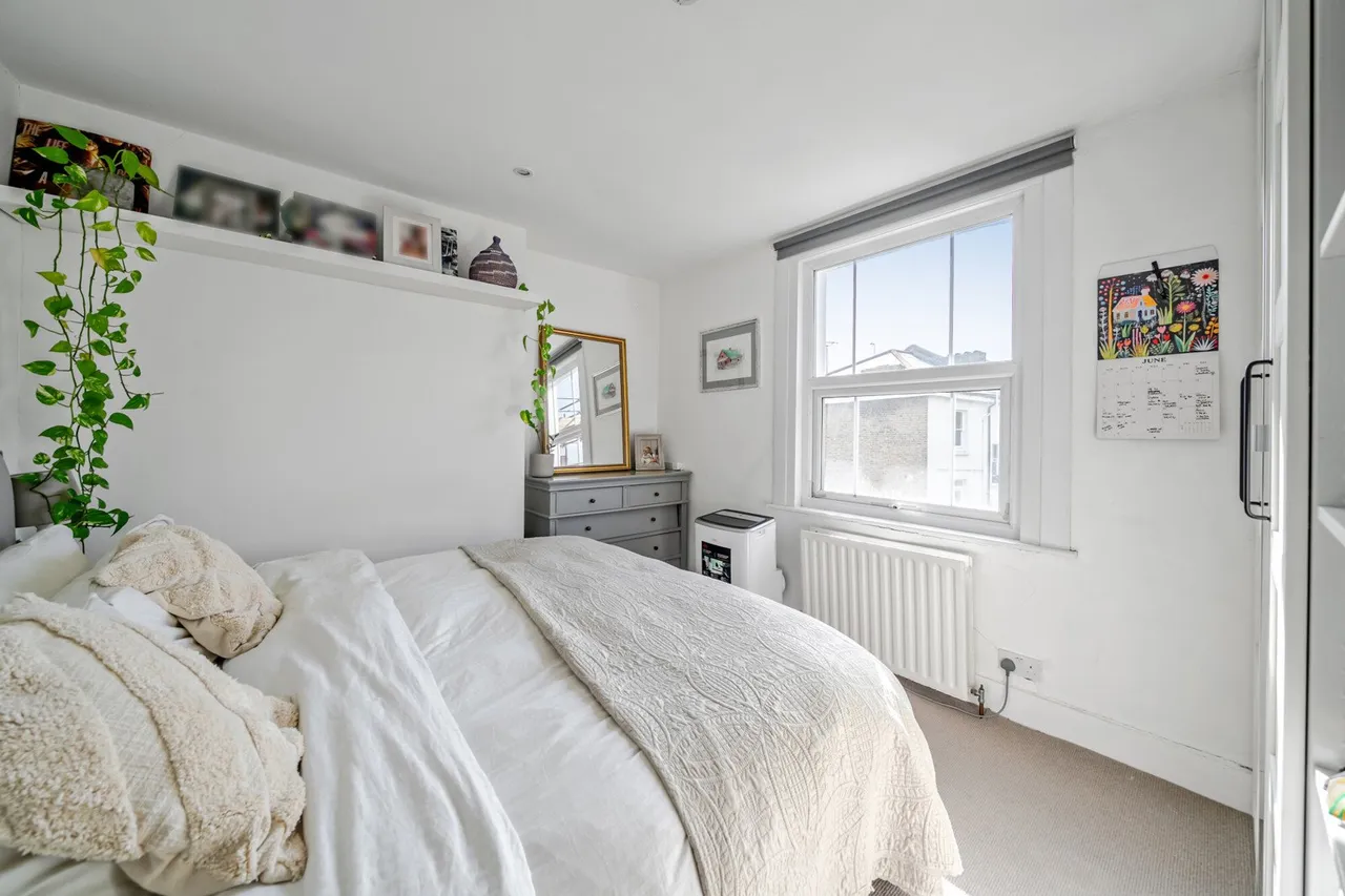 Coldharbour Lane, SE5, photo 18
