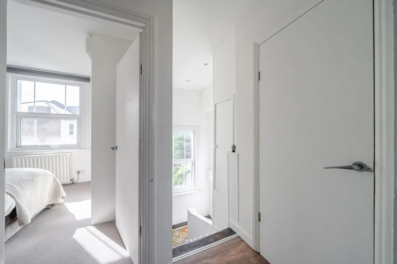 Coldharbour Lane, SE5, photo 19