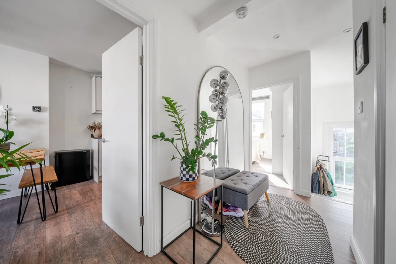 2 bed flat for sale — Coldharbour Lane, SE5