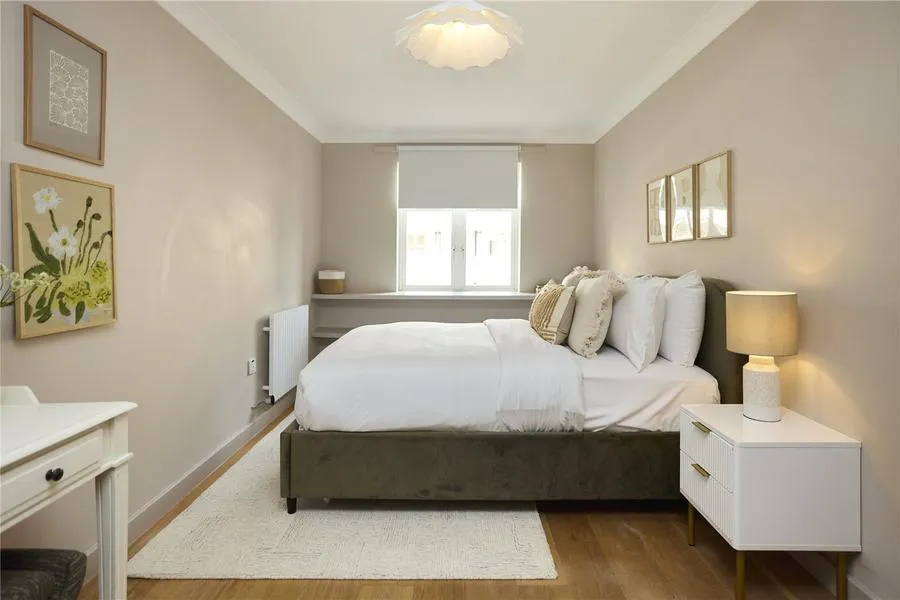Fulham Road, London, SW6, photo 9