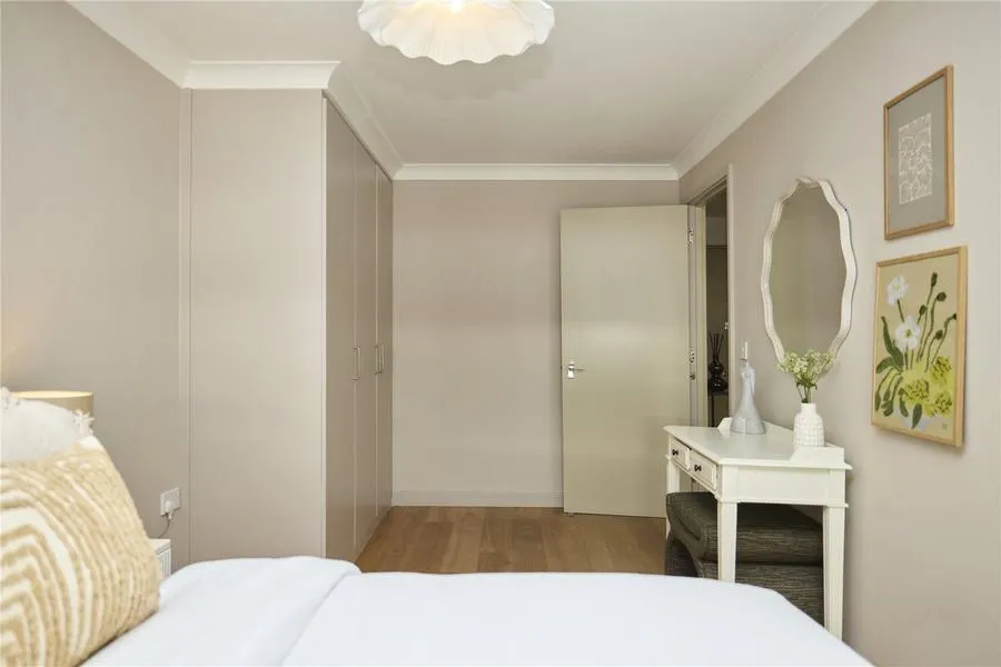 Fulham Road, London, SW6, photo 11