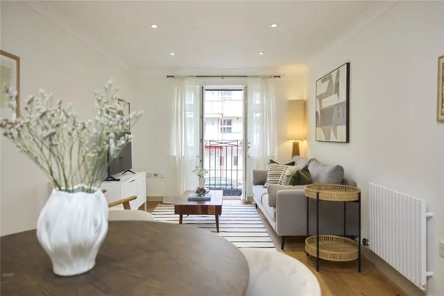 Fulham Road, London, SW6, photo 3