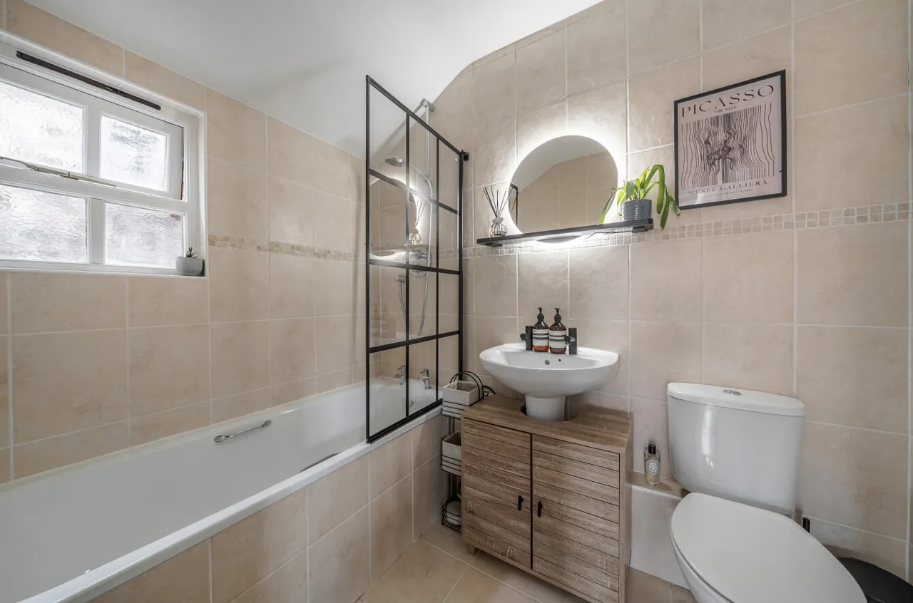 Meadrow, Godalming, GU7, photo 17