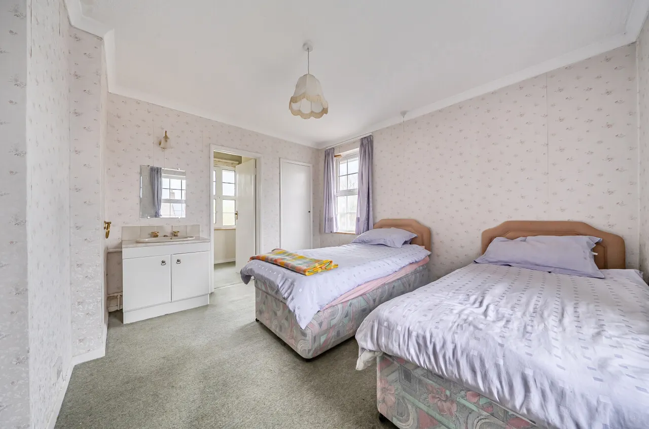 West Road, Barton Stacey, SO21, photo 23