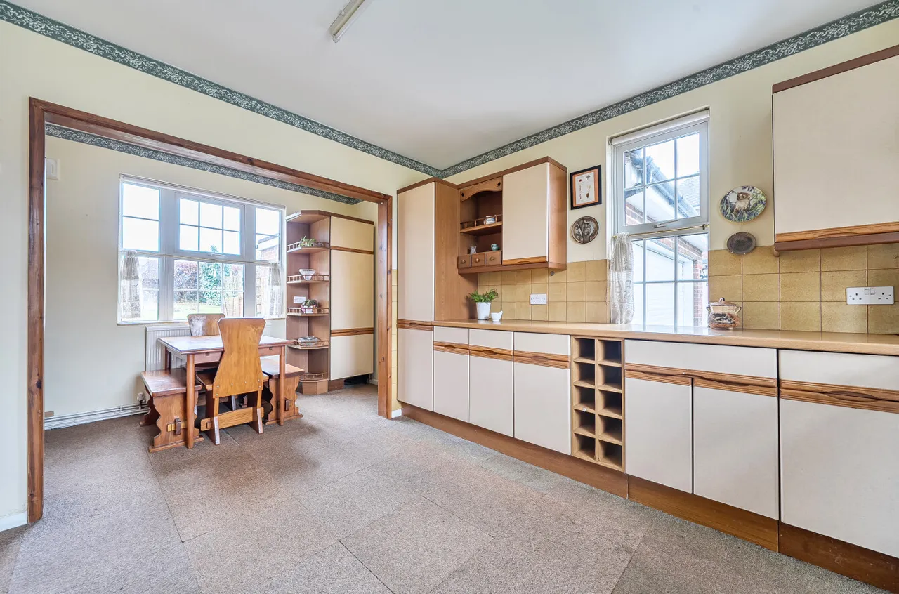 West Road, Barton Stacey, SO21, photo 12