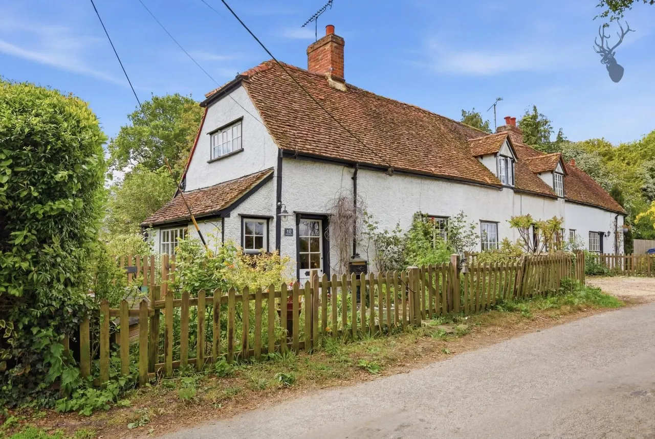 2 bed house for sale, Beauchamp Roding, CM5