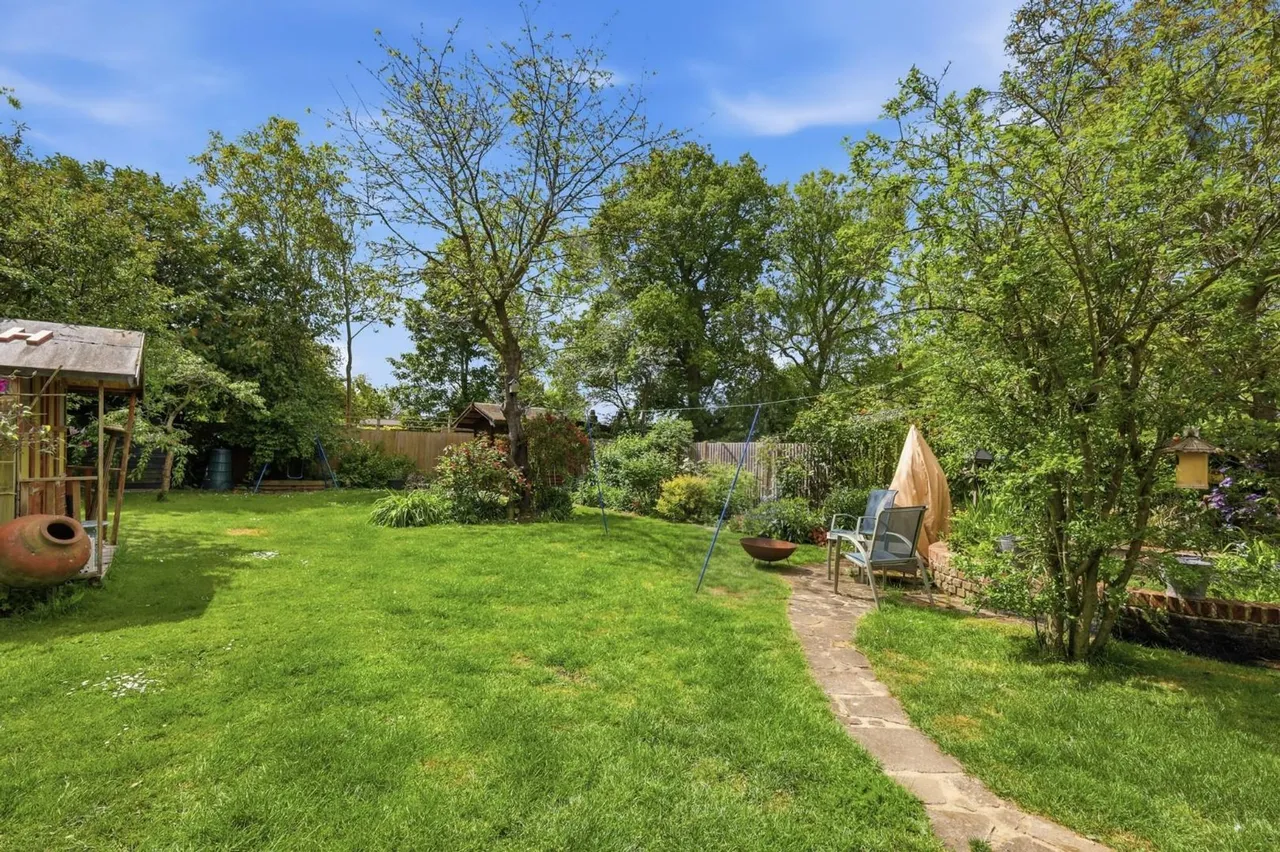 Beauchamp Roding, CM5, photo 19