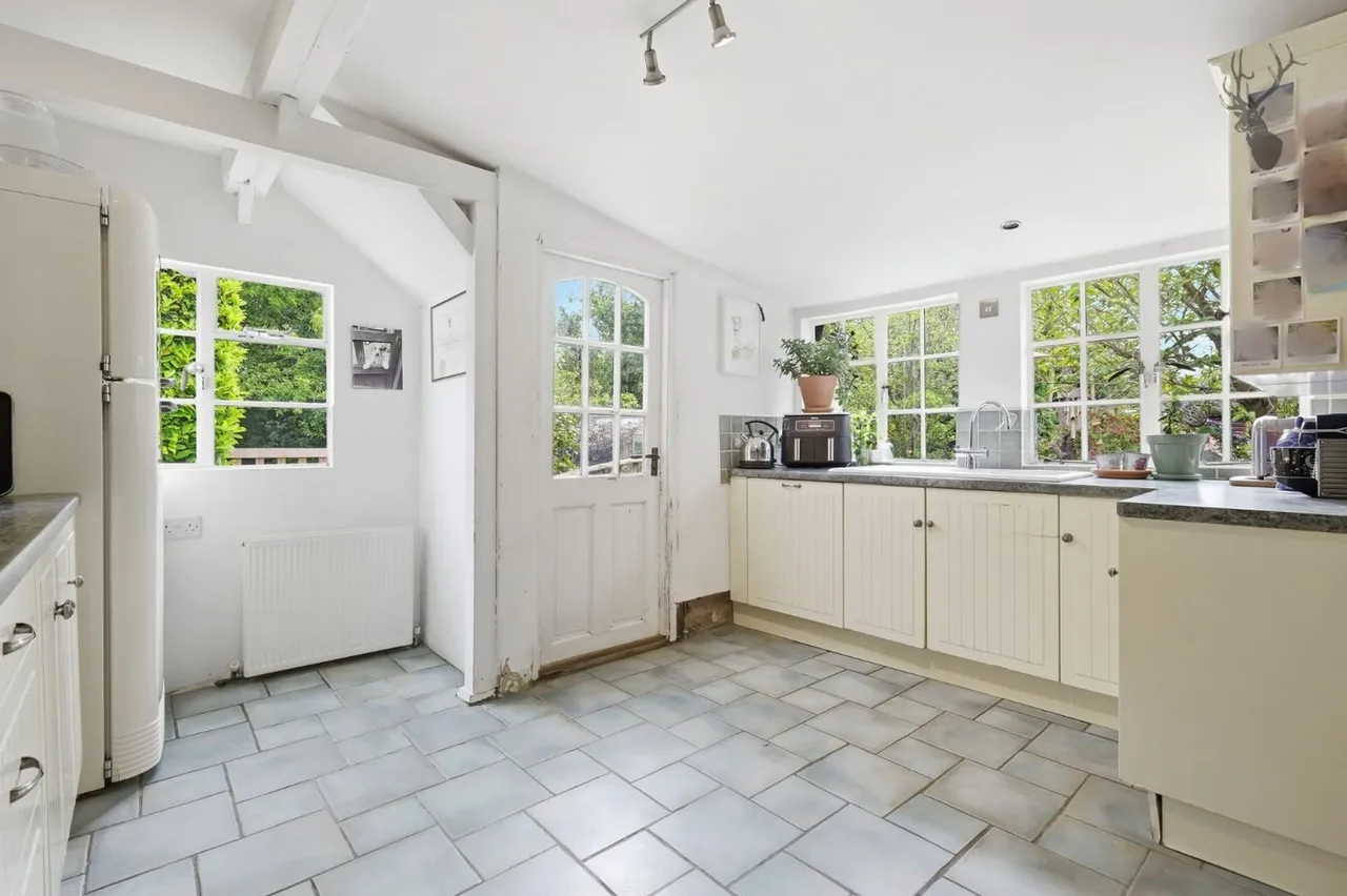 Beauchamp Roding, CM5, photo 9