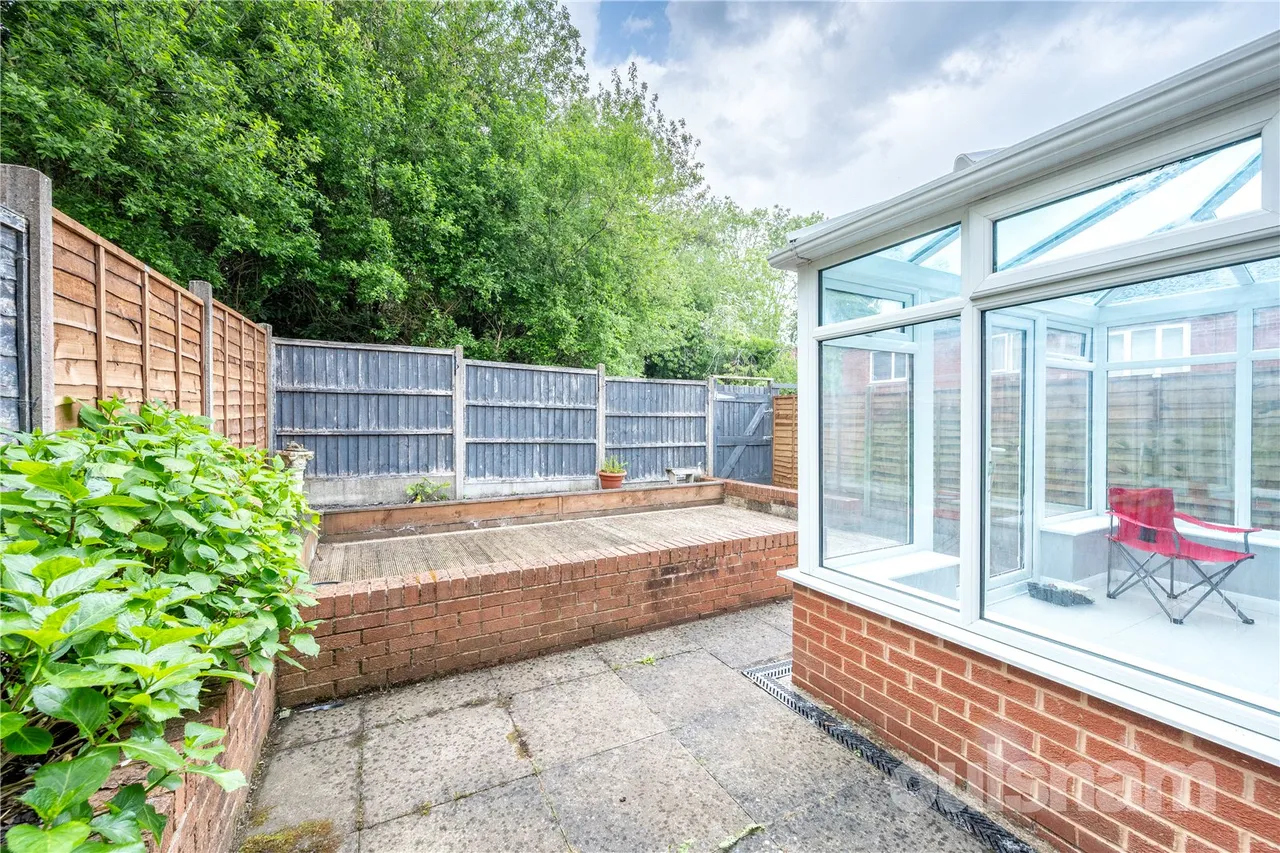 Paddock Lane, Redditch, Worcestershire, B98 7XP, photo 14