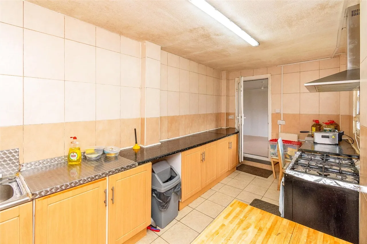 Lupin Grove, Walsall, WS5, photo 4