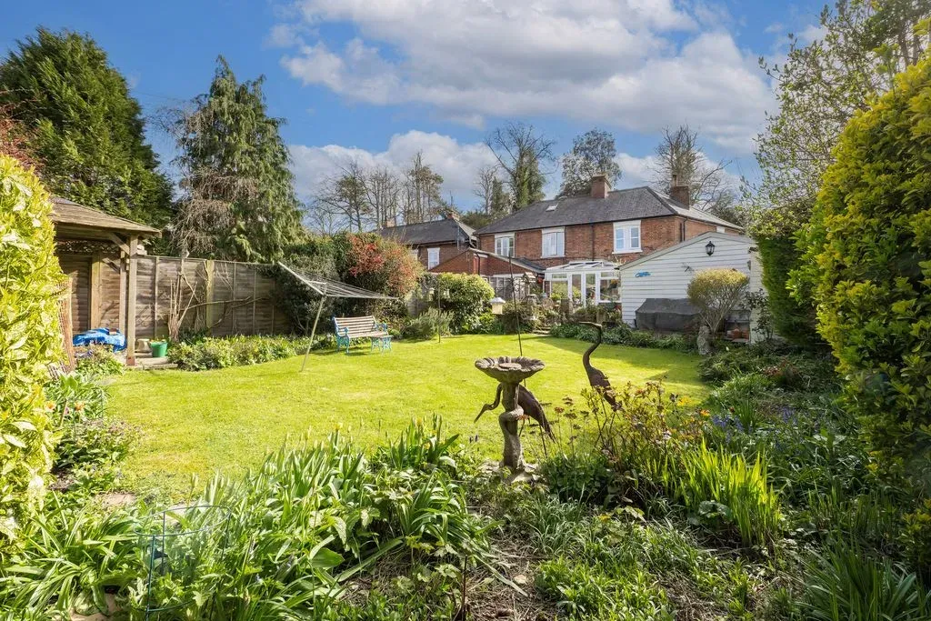 London Road, Aston Clinton, Buckinghamshire, HP22 5HN, photo 9