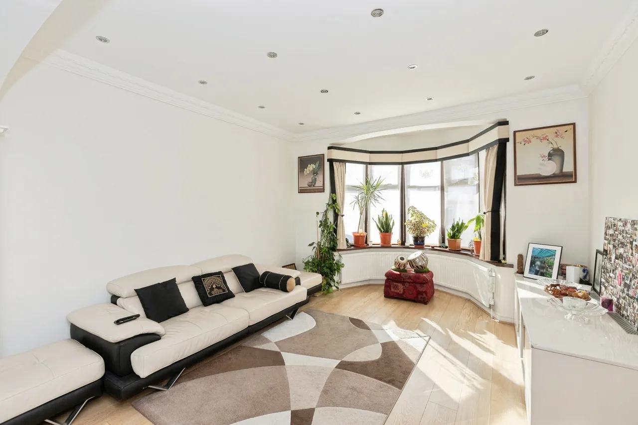 Hamilton Avenue, Ilford, IG6, photo 5