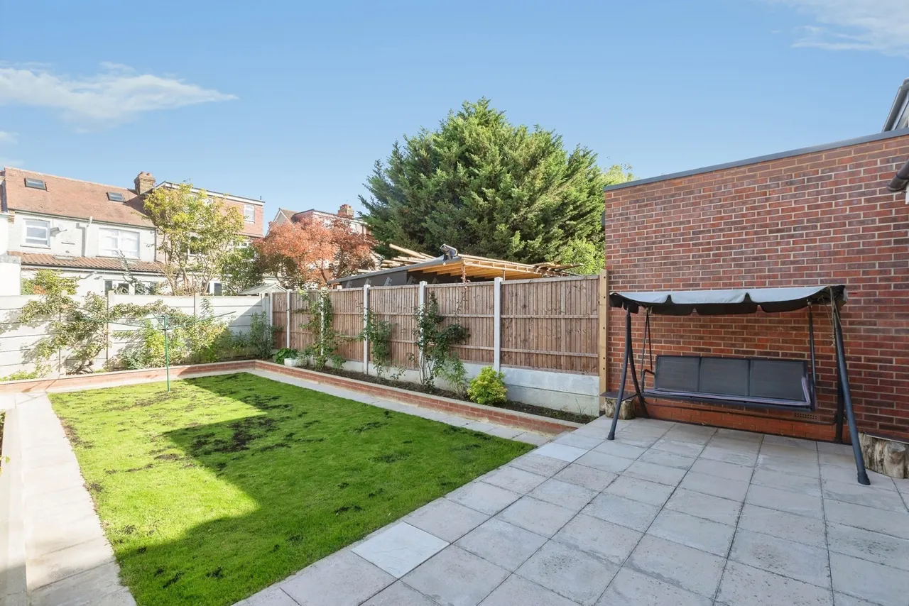 Hamilton Avenue, Ilford, IG6, photo 29