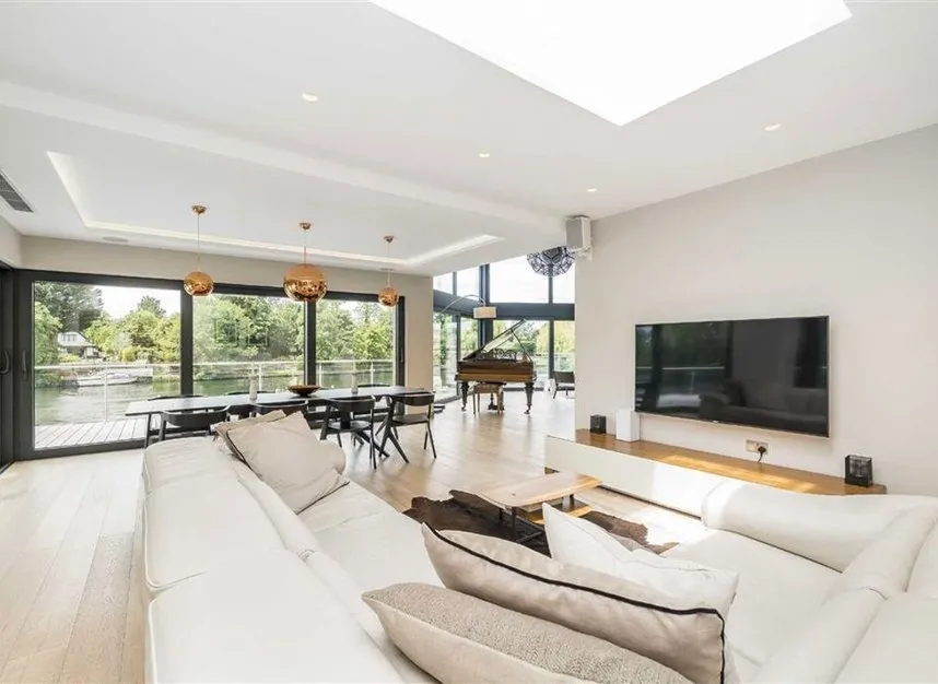 Friary Island, Staines-upon-Thames, TW19, photo 4