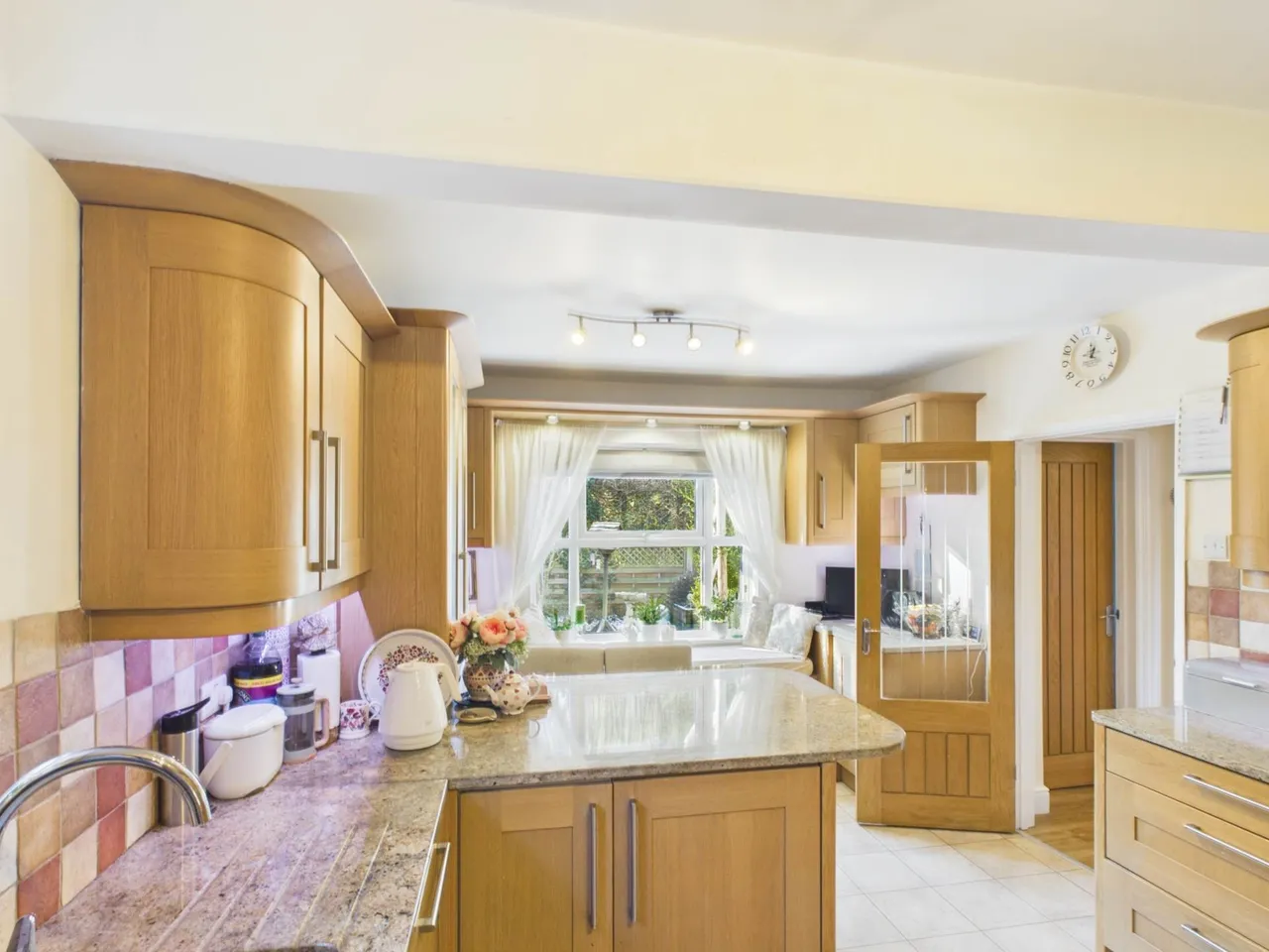 Chalkshire Road, Butlers Cross, photo 8