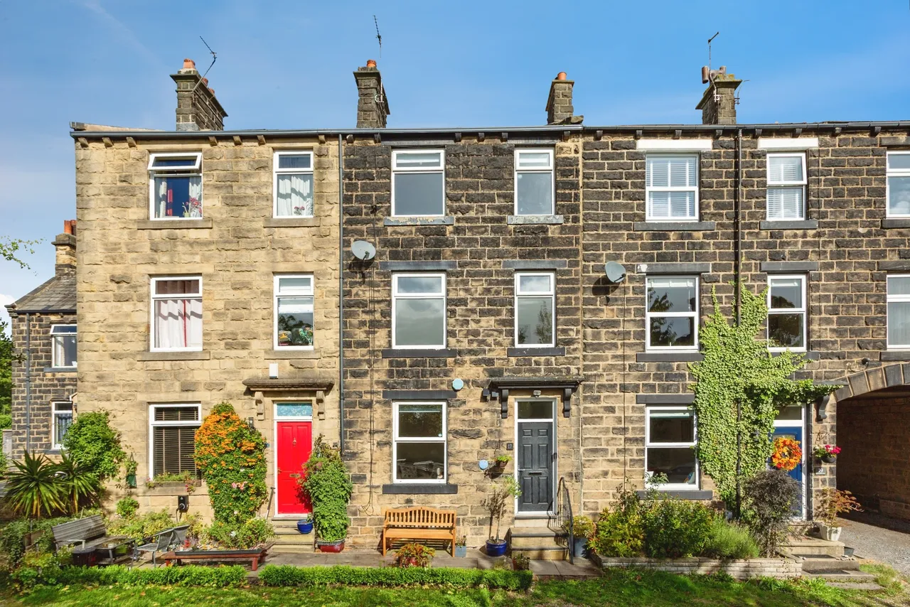 5 bed house for sale — Springfield Place, Guiseley, Leeds, LS20