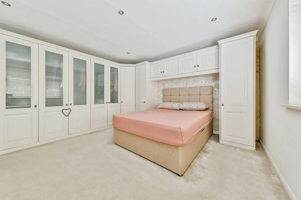 Marlborough Road, Stevenage, Hertfordshire, SG2, photo 11